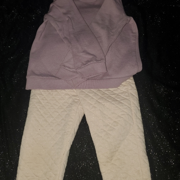 Set - Picture 2 of 2